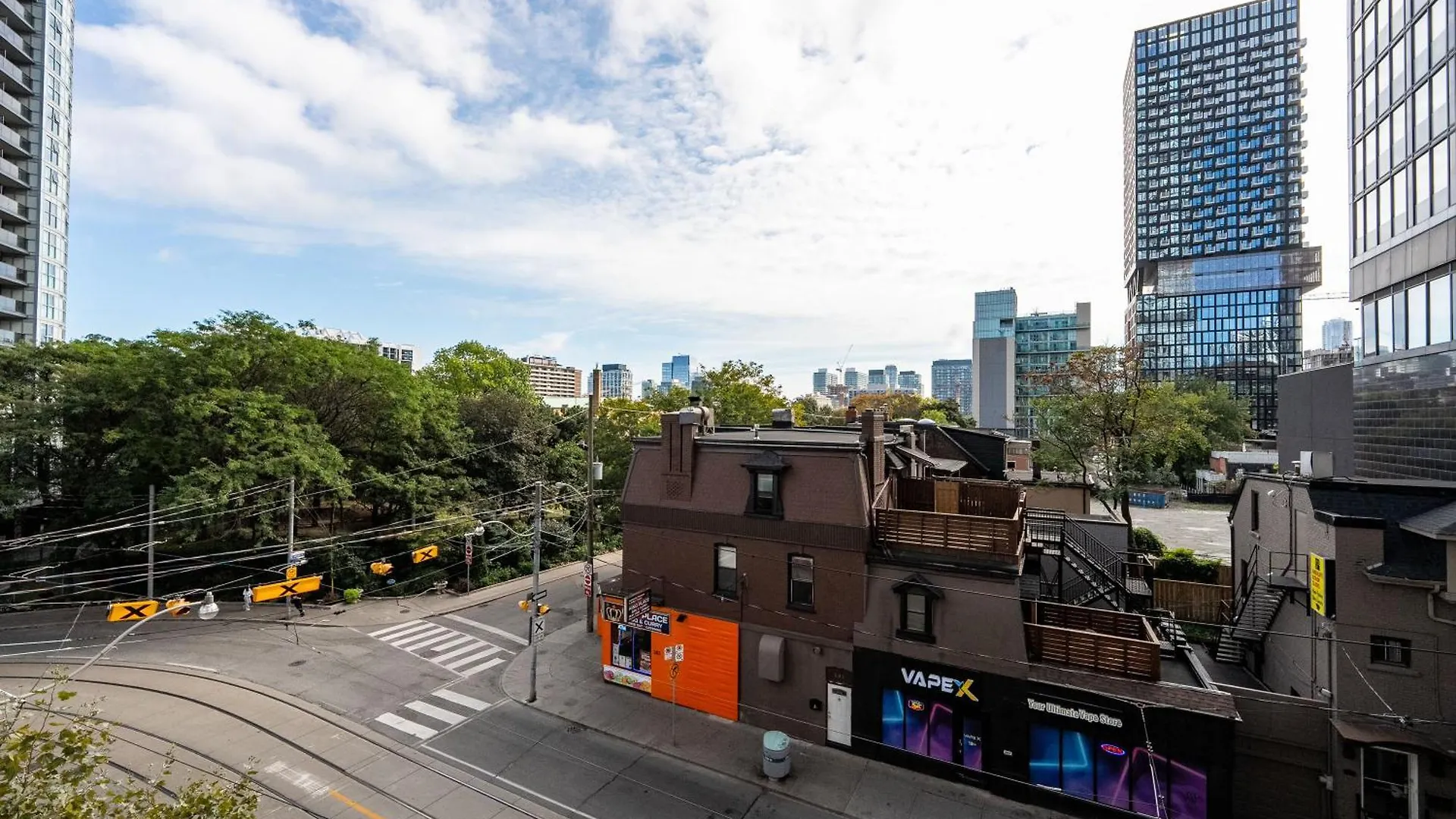 Bricksnbucks-Jarvis St Apartment Toronto