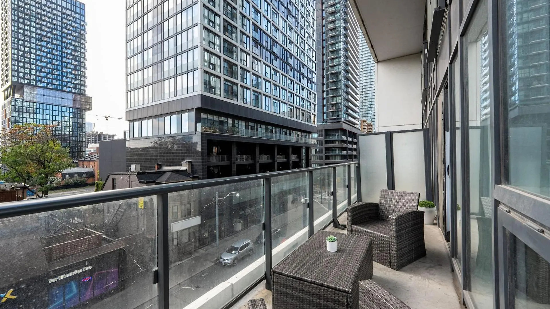 Bricksnbucks-Jarvis St Apartment Toronto