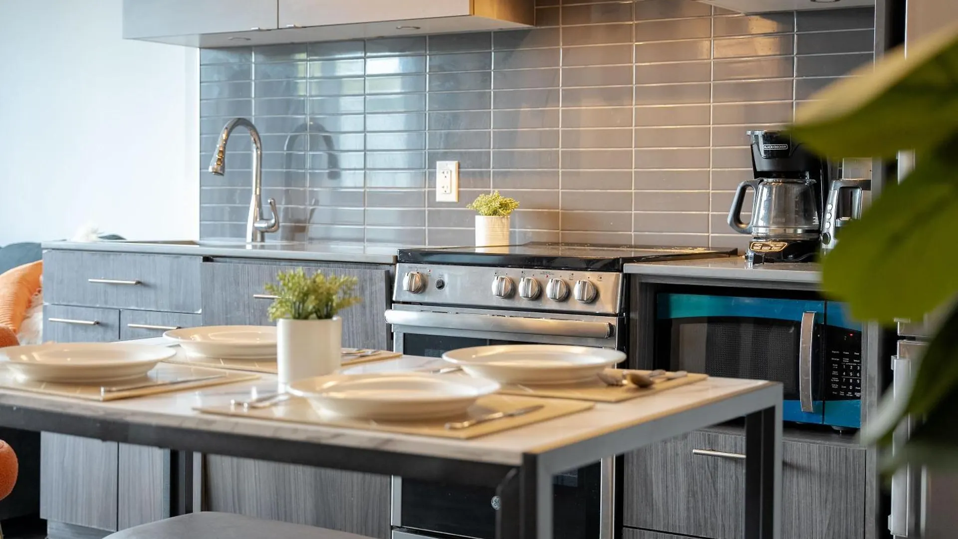 Bricksnbucks-Jarvis St Apartment Toronto